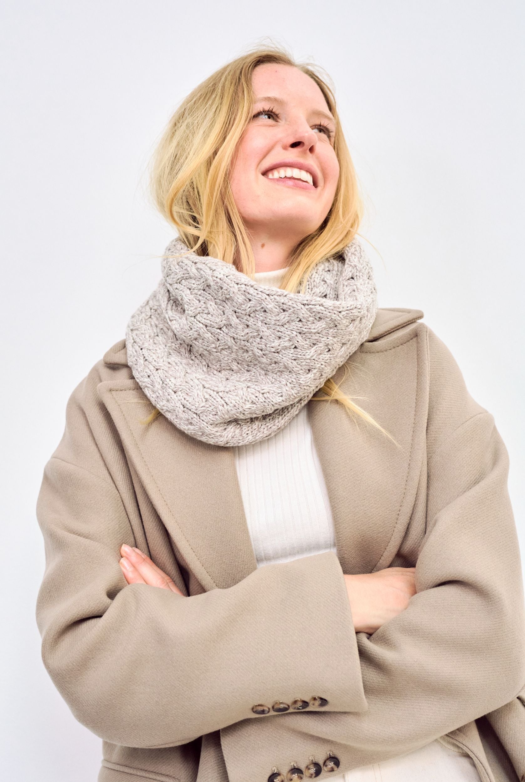 Newport Aran Cable Snood - Oat | Aran Woollen Mills